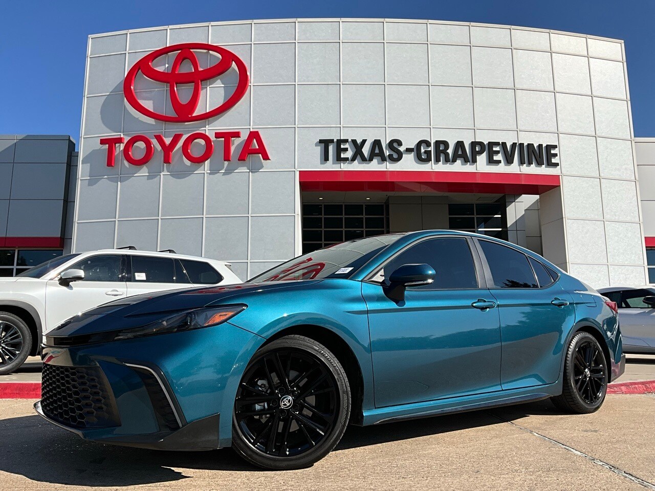 2025 Toyota Camry SE photo 2