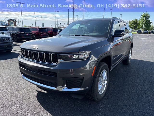 2025 Jeep Grand Cherokee Laredo photo 4