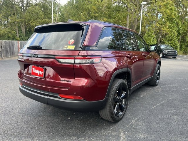 2023 Jeep Grand Cherokee Limited photo 3