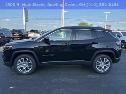 2024 Jeep Compass LATITUDE LUX 4X4 Sport Utility