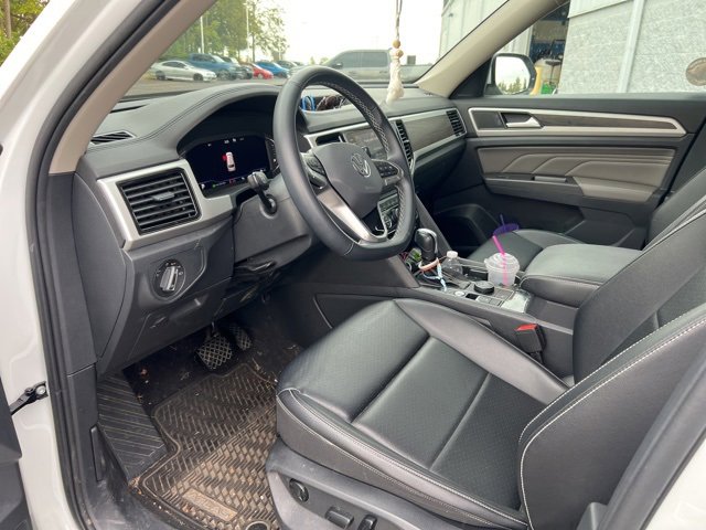 2022 Volkswagen Atlas V6 SE Technology photo 2