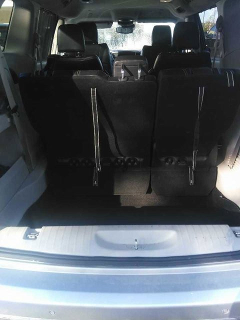 2024 Chrysler Pacifica Touring L photo 4