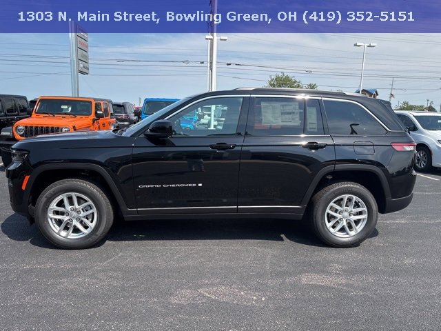2025 Jeep Grand Cherokee Laredo photo 4
