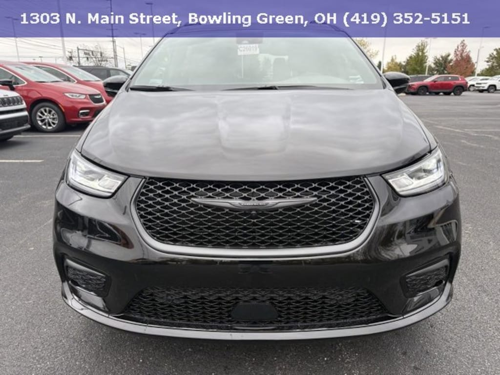 New 2026 Chrysler Pacifica LIMITED AWD Passenger Van