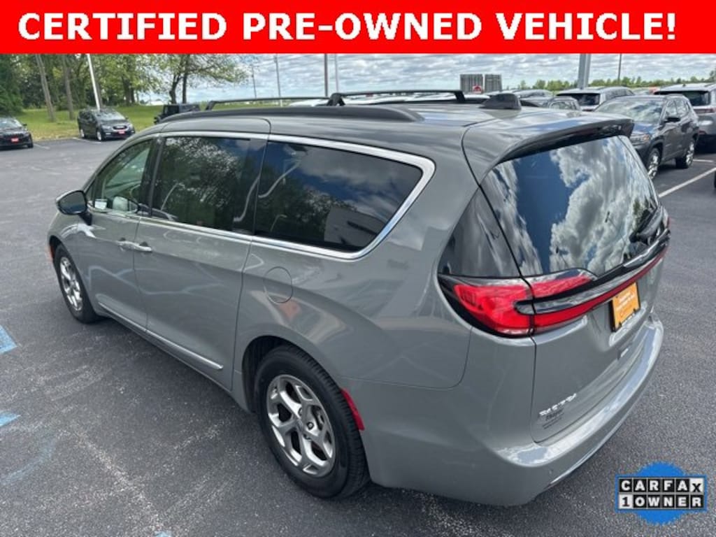 Used 2023 Chrysler Pacifica Limited Van Passenger Van