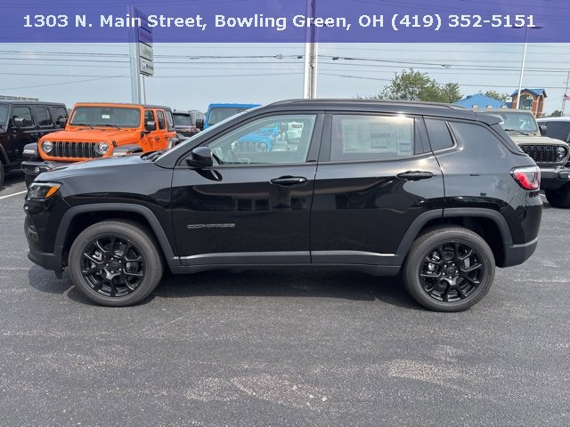 2025 Jeep Compass Latitude Altitude Special Edition photo 4
