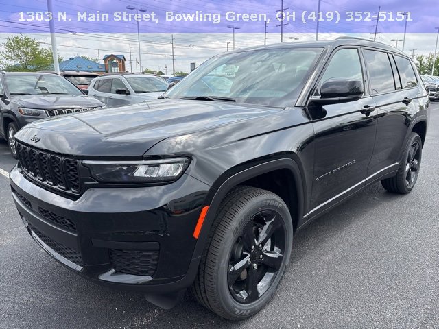 2025 Jeep Grand Cherokee Altitude photo 4