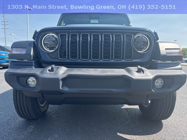 2025 Jeep Wrangler Sport S photo 4