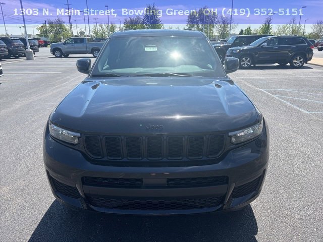 2025 Jeep Grand Cherokee Altitude photo 4