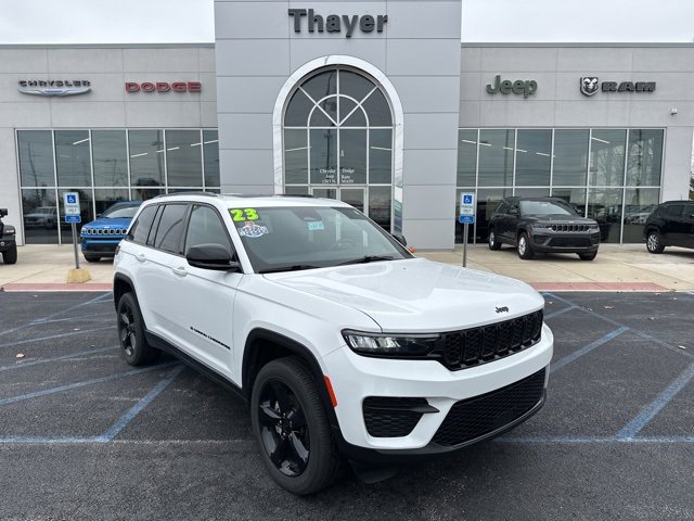2023 Jeep Grand Cherokee Altitude's photo