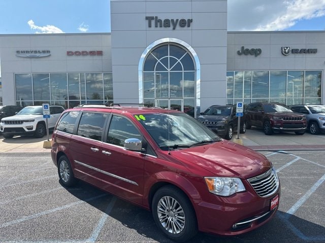2014 Chrysler Town & Country Touring-L