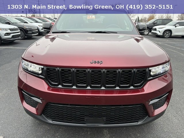 2025 Jeep Grand Cherokee Limited photo 2