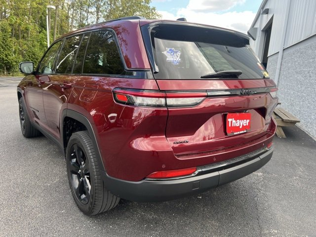 2023 Jeep Grand Cherokee Limited photo 4