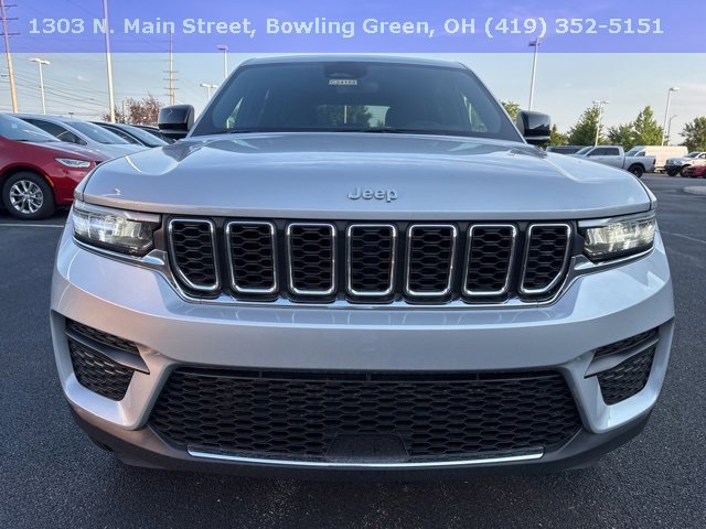 2024 Jeep Grand Cherokee Laredo photo 2