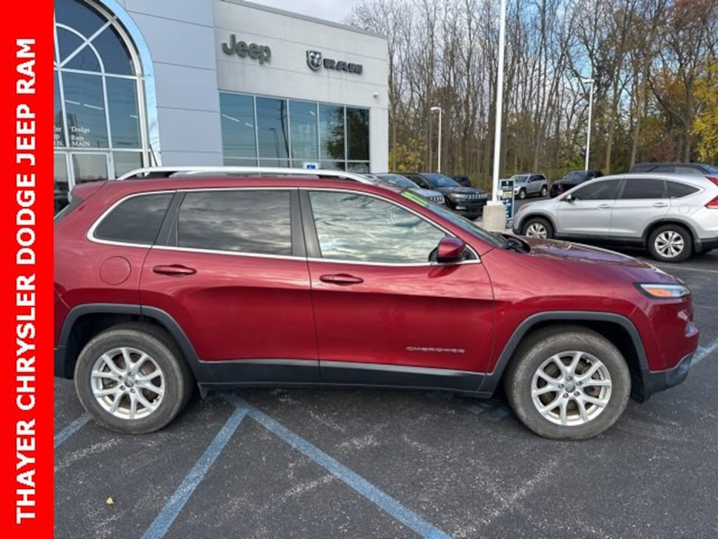 Certified 2017 Jeep Cherokee Latitude 4x4 SUV