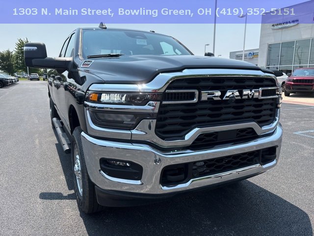 2025 Ram 2500 Tradesman photo 3