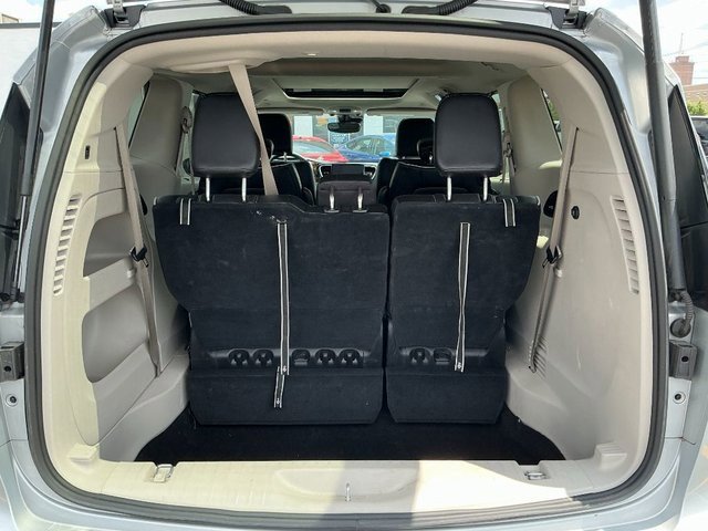 2023 Chrysler Pacifica Limited photo 3