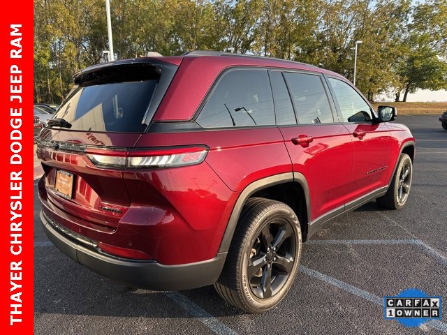 2023 Jeep Grand Cherokee Limited photo 2