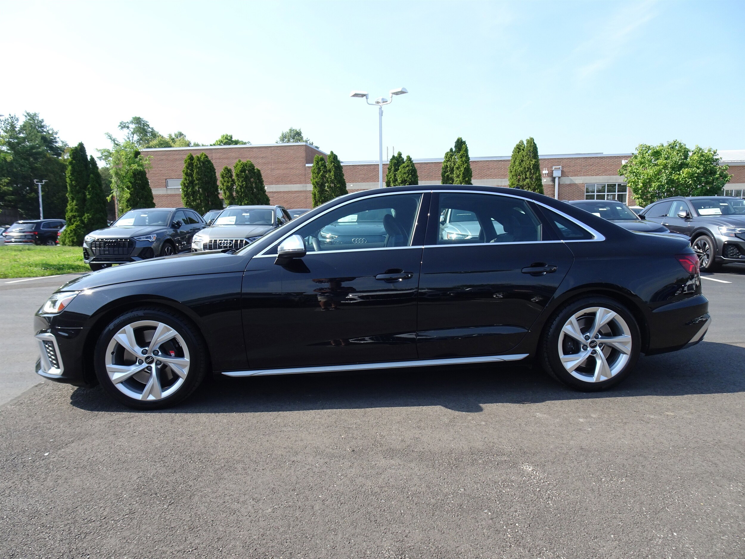 2022 Audi S4 Base Premium Plus photo 2