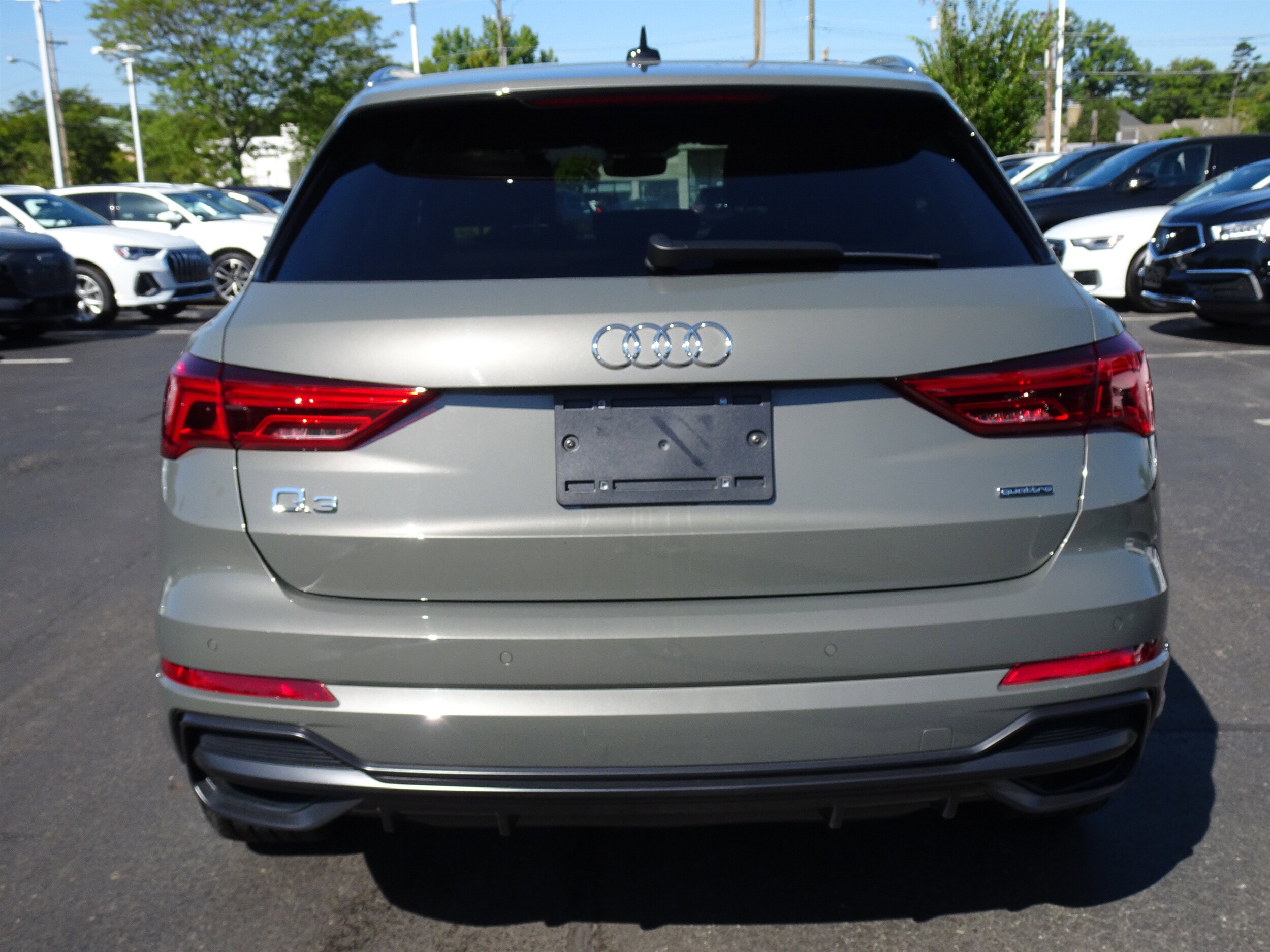 2022 Audi Q3 S line Premium Plus photo 4