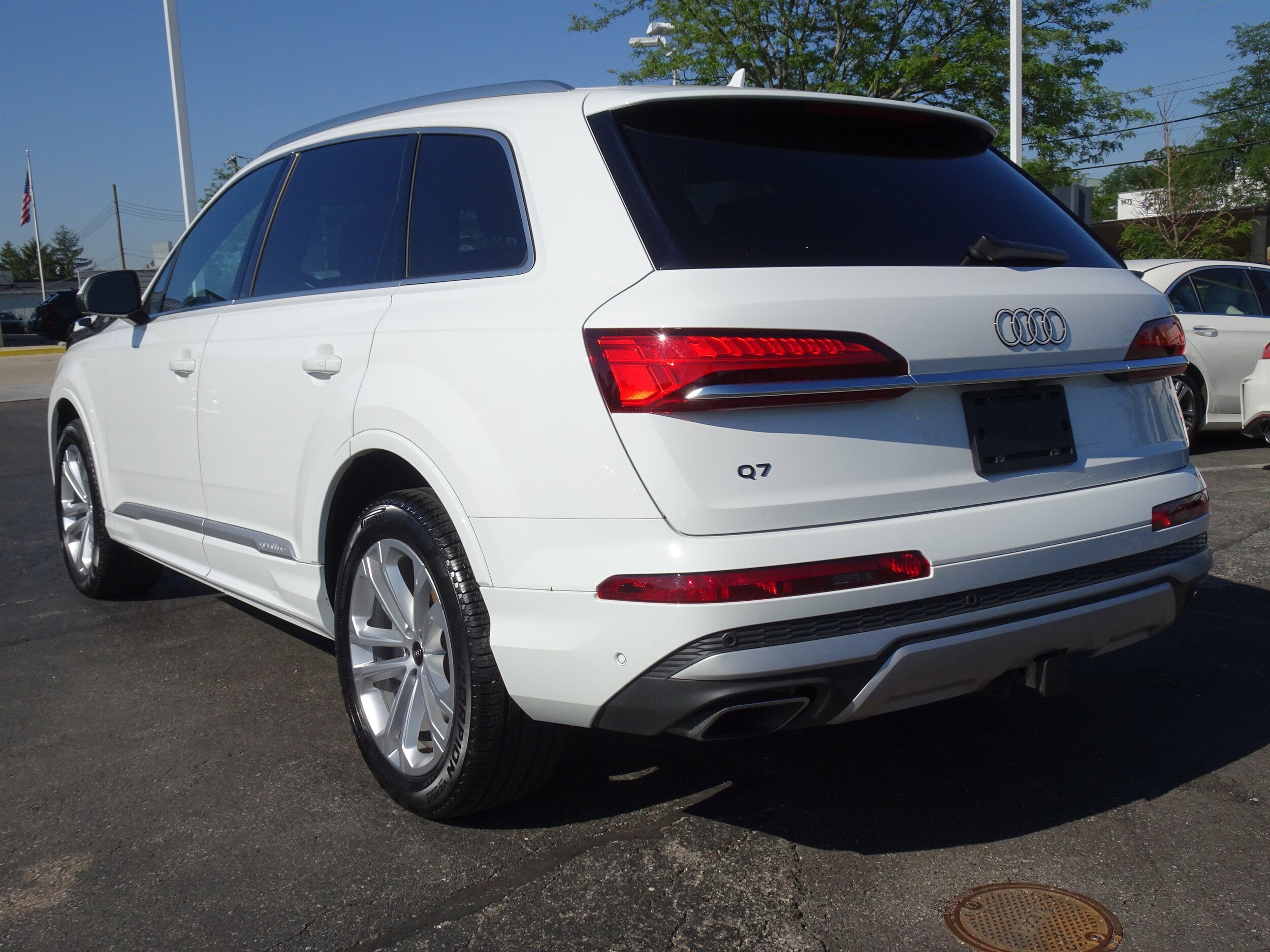 2025 Audi Q7 Premium photo 3