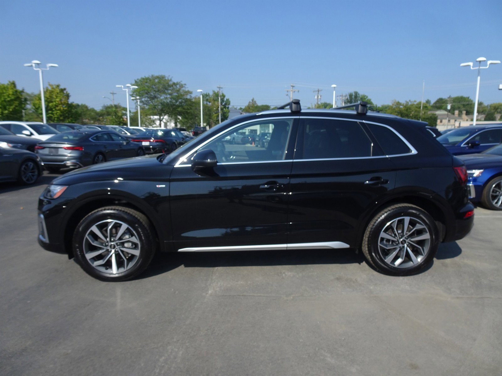 Certified 2024 Audi Q5 Premium with VIN WA1GAAFY6R2054591 for sale in Cincinnati, OH