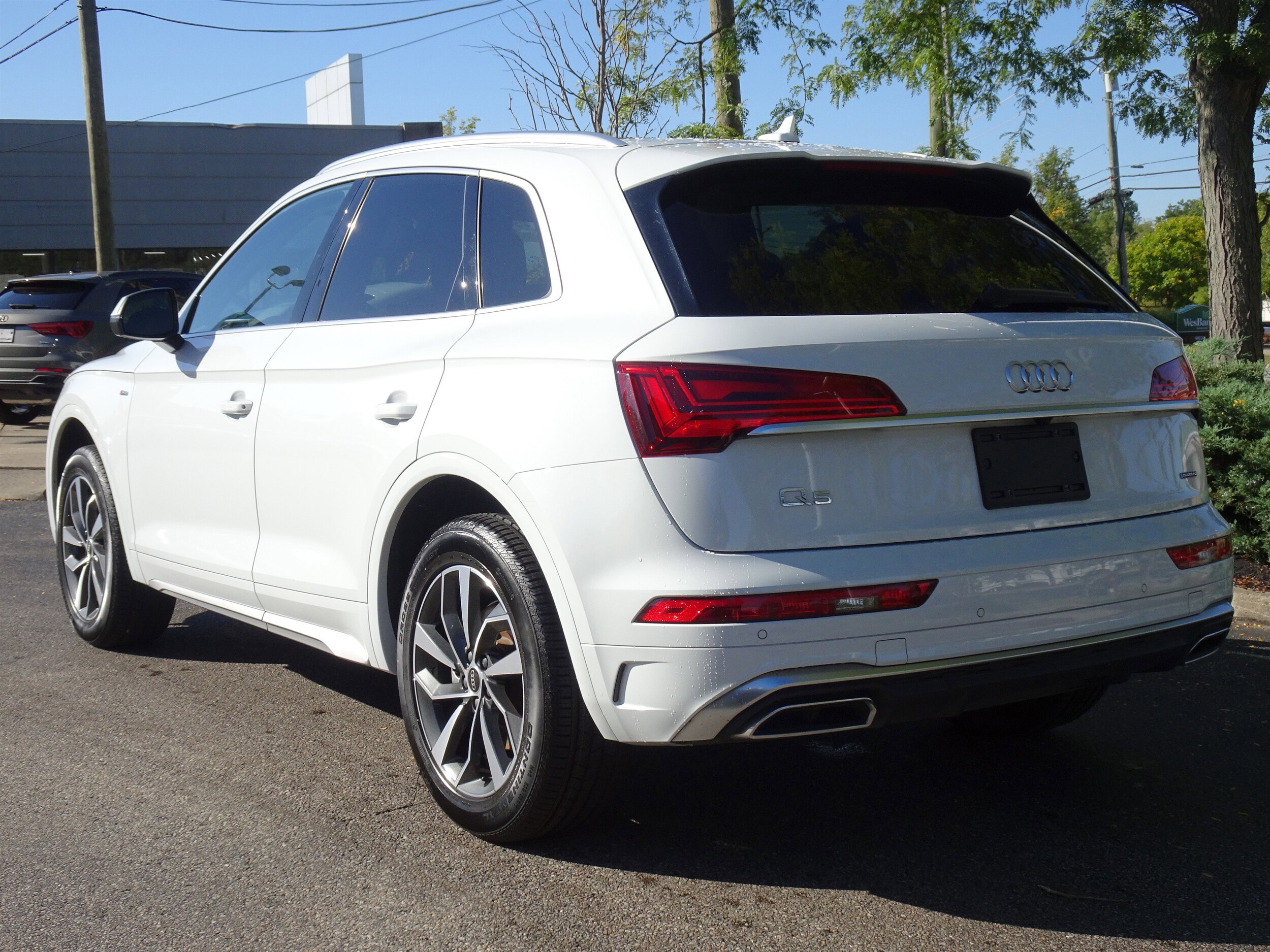 2023 Audi Q5 S line Premium Plus photo 2