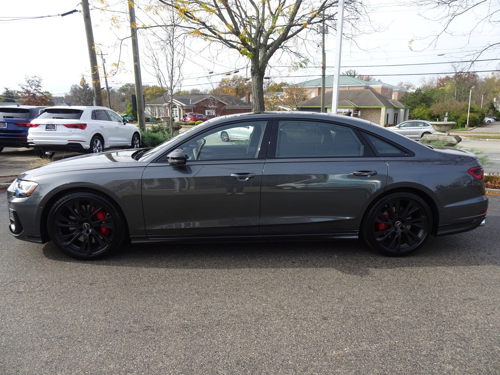 2025 Audi S8 4.0T photo 2