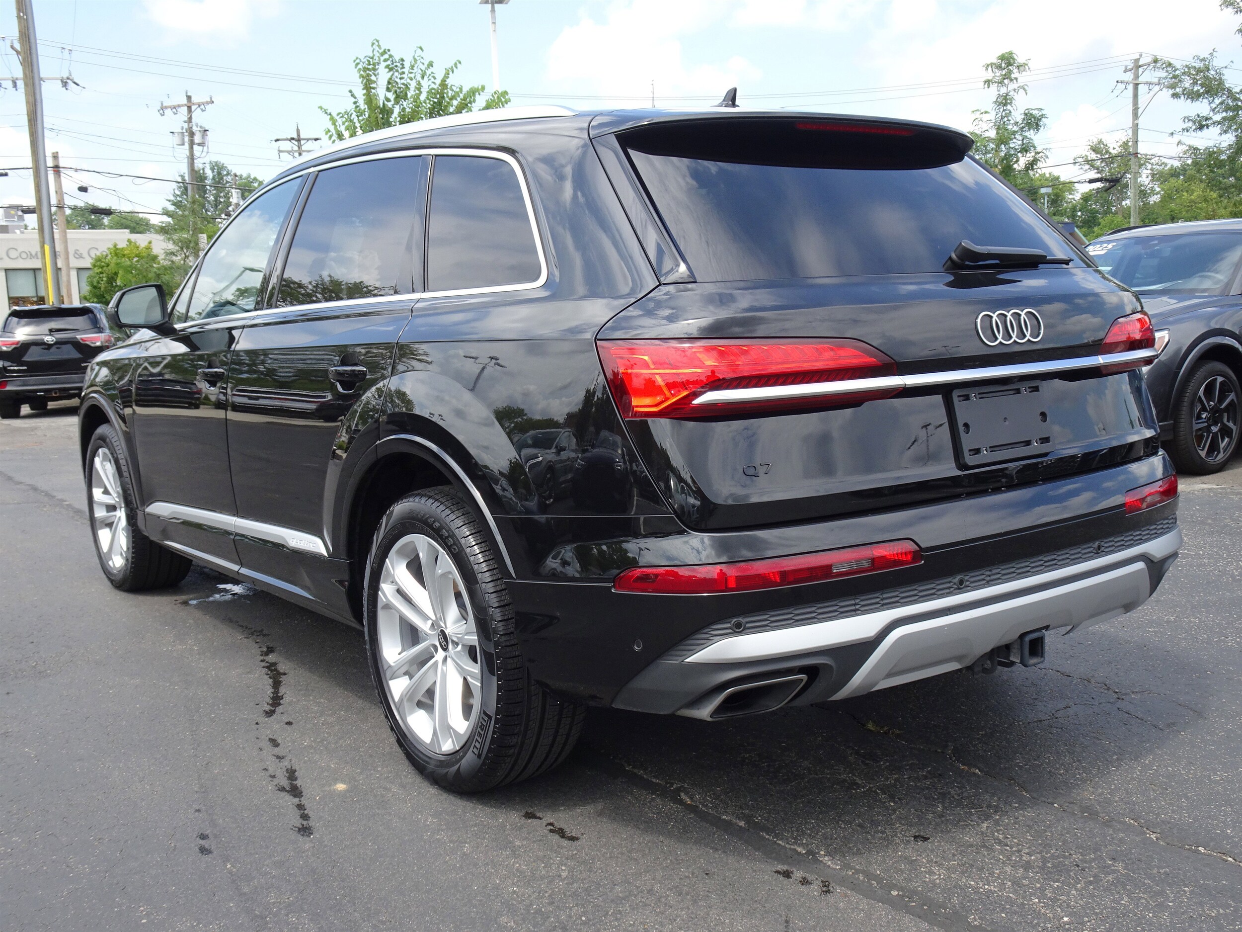 2025 Audi Q7 Premium Plus photo 2