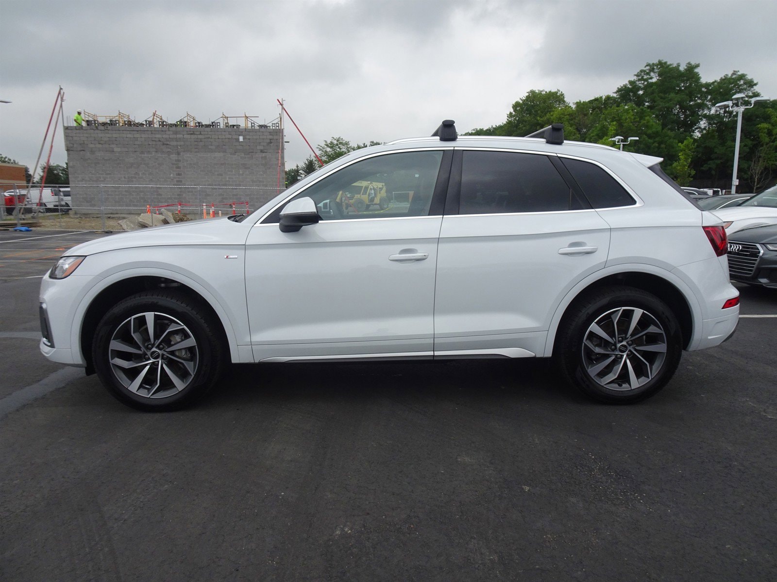 Certified 2024 Audi Q5 Premium with VIN WA1GAAFY6R2026175 for sale in Cincinnati, OH