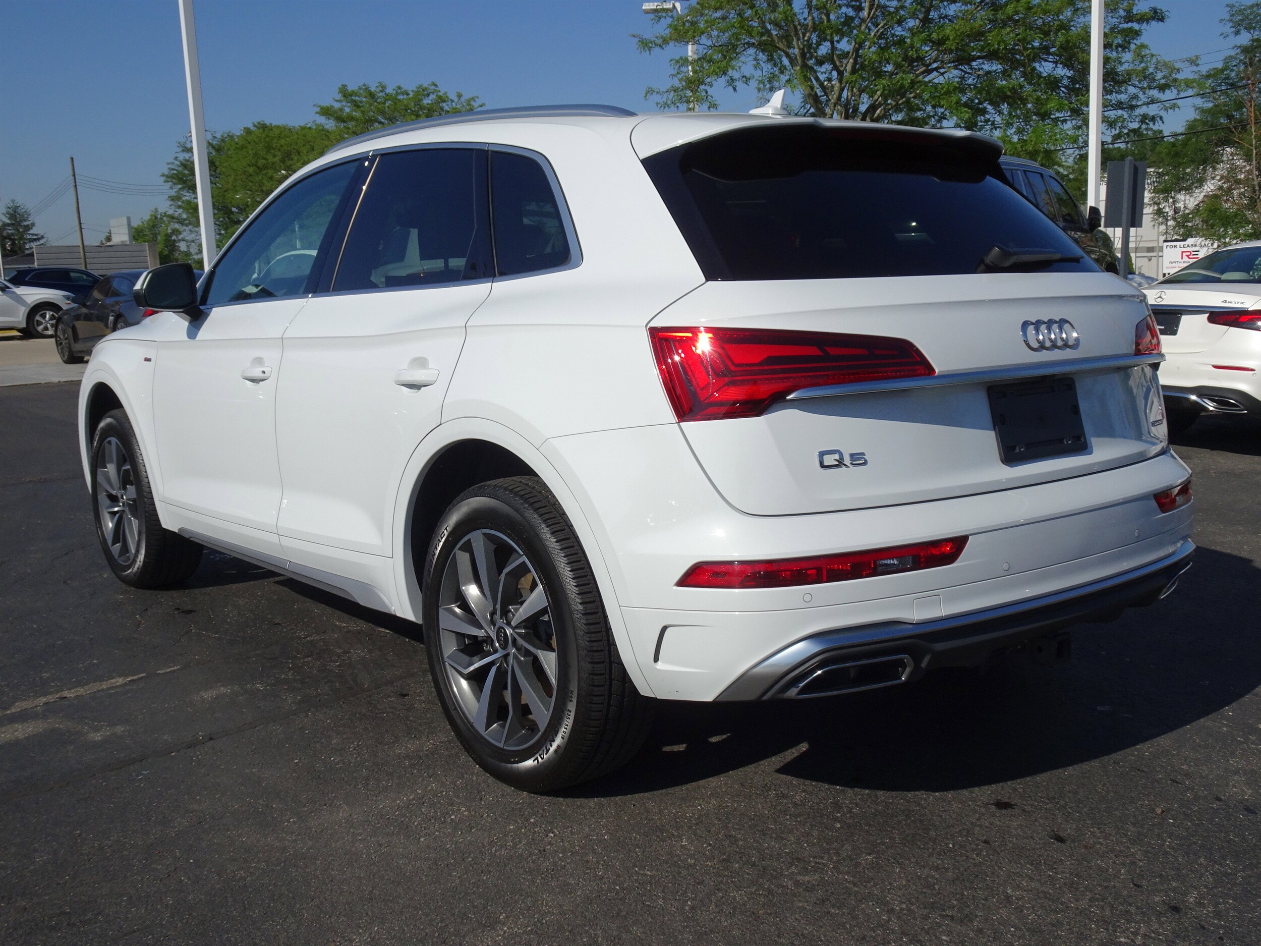 2023 Audi Q5 S line Premium Plus photo 3