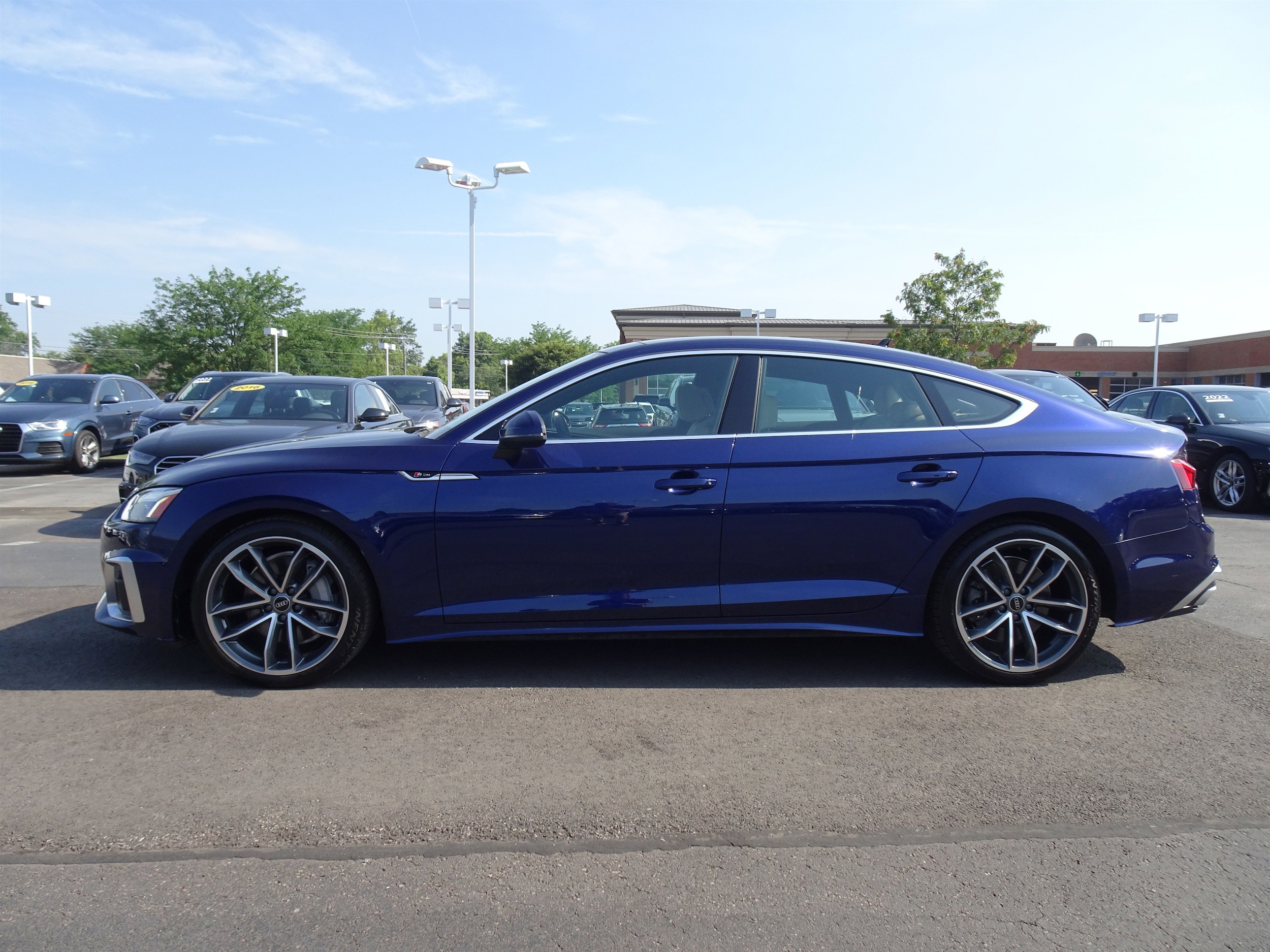 WAUDACF53RA129390