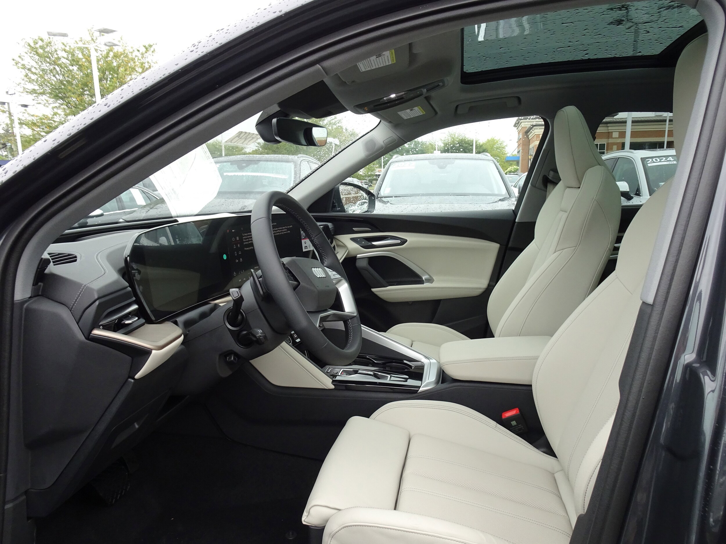 2025 Audi Q5 2.0T Premium Plus photo 3