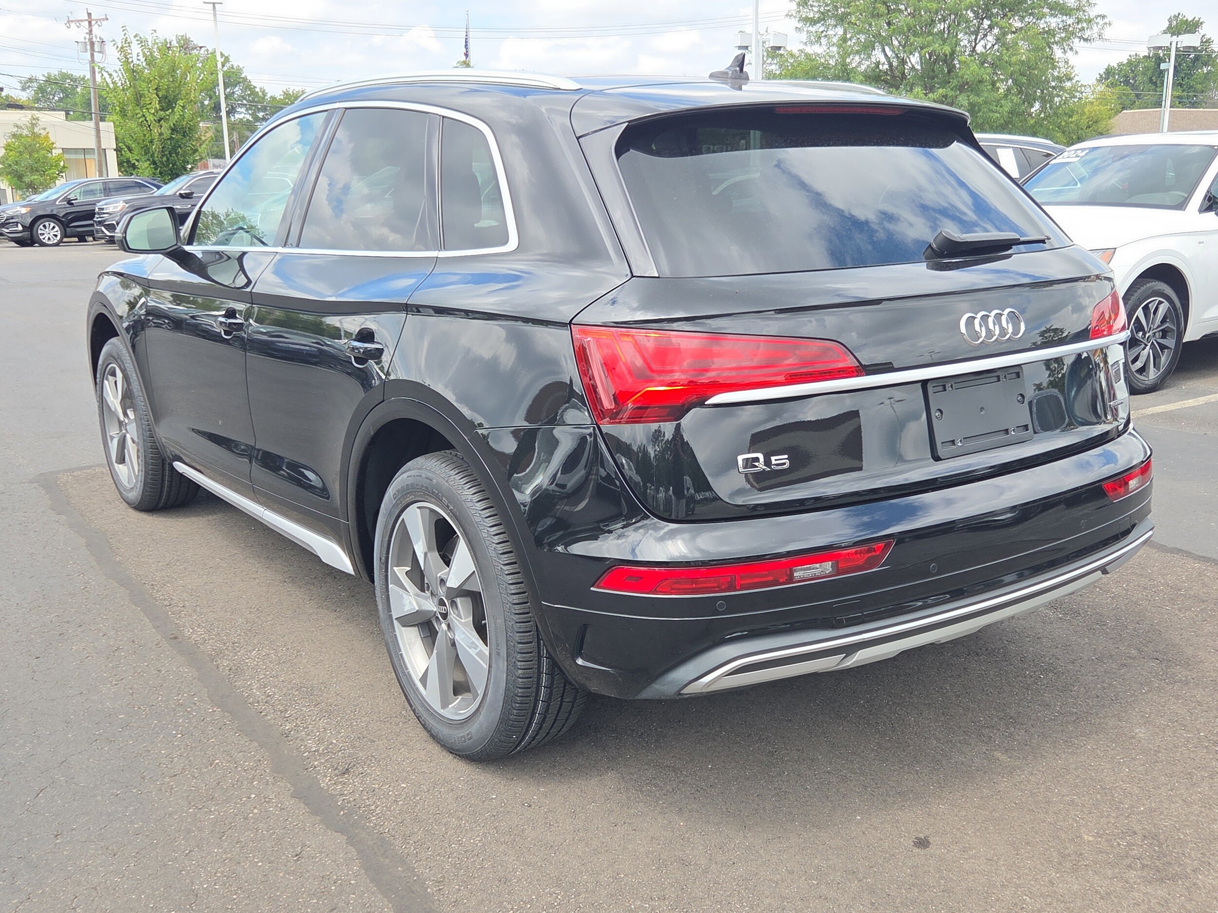 2022 Audi Q5 Premium Plus photo 4