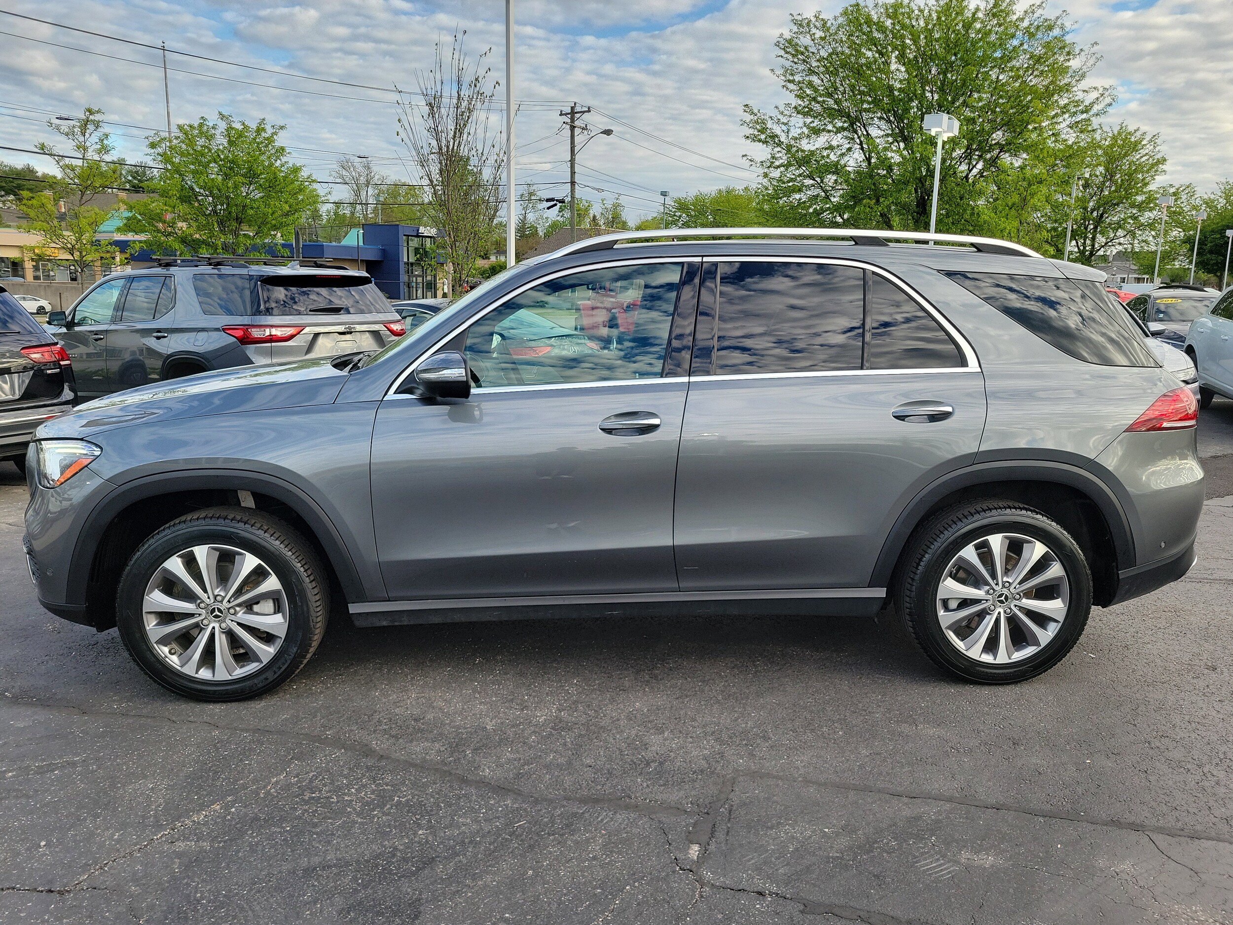 2022 Mercedes Benz GLE 350 4MATIC photo 2