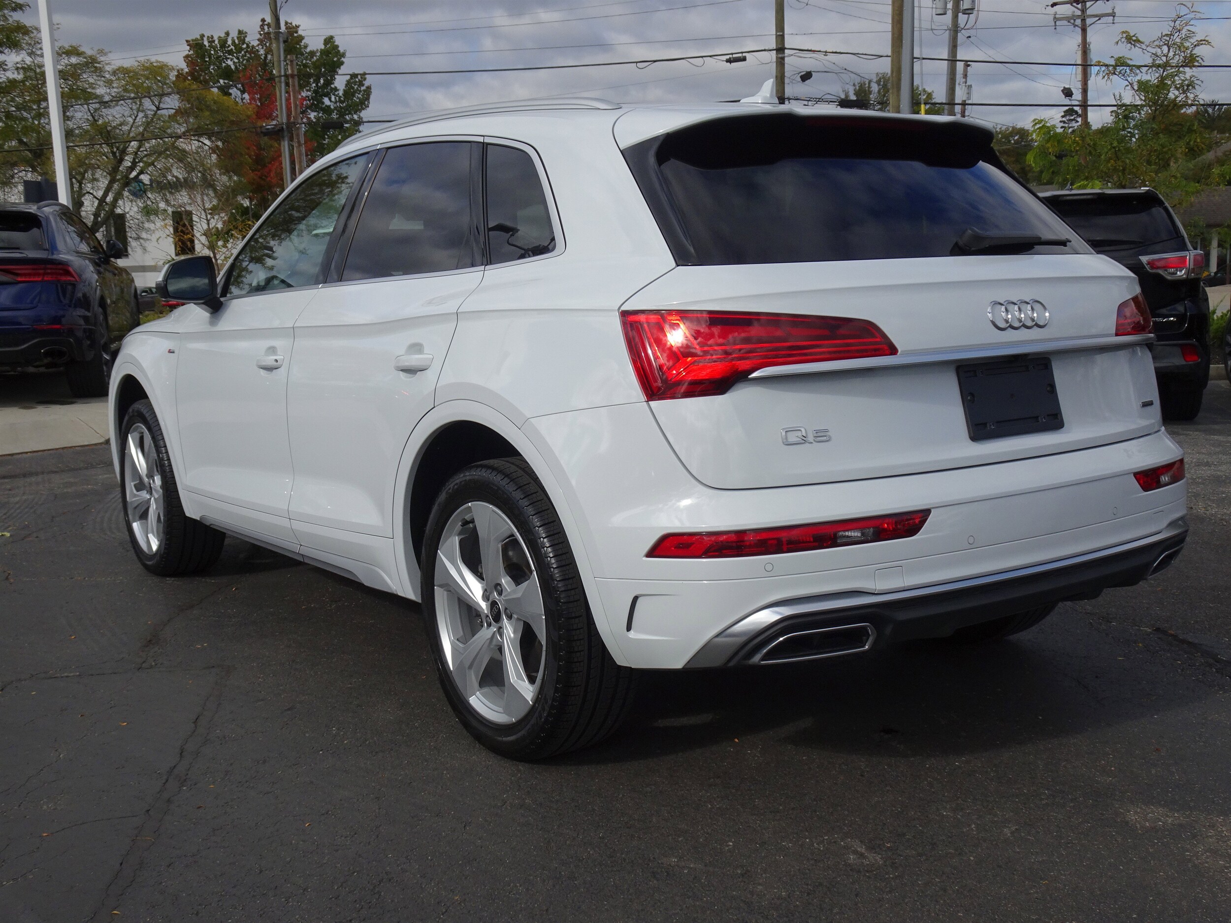 2025 Audi Q5 S line Premium Plus photo 3