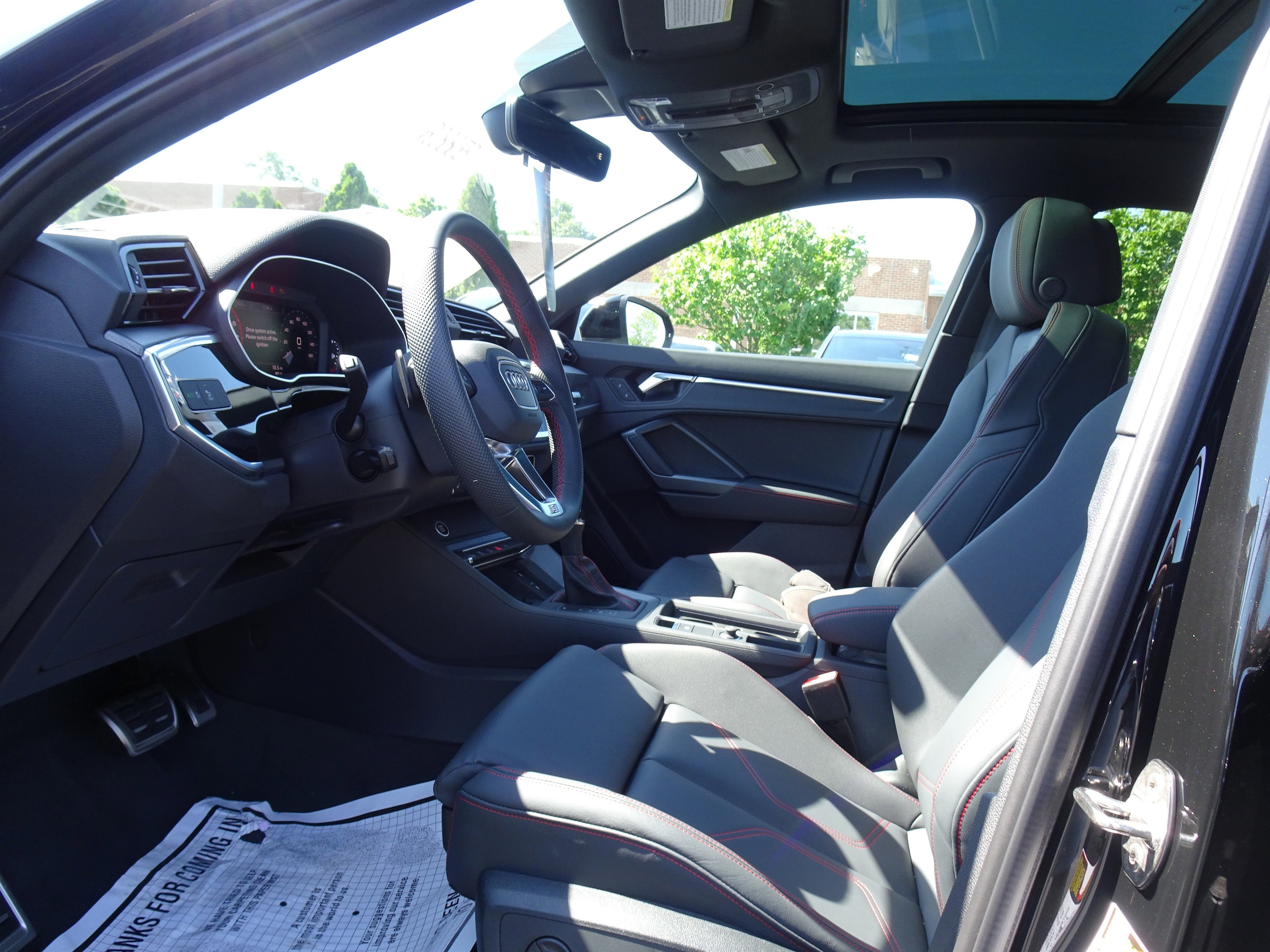 2025 Audi Q3 S line Premium Plus photo 4