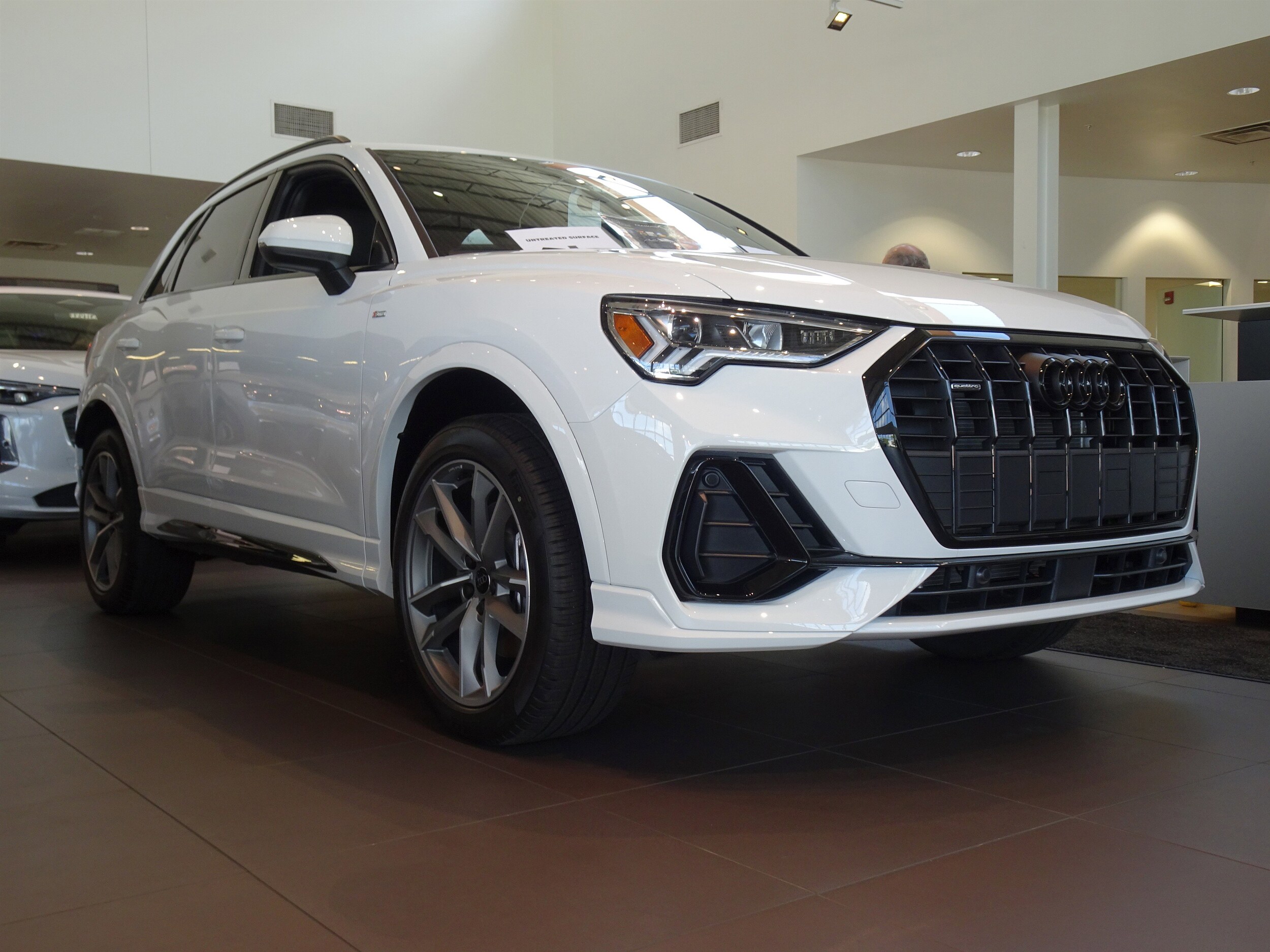 2025 Audi Q3 S line Premium photo 2
