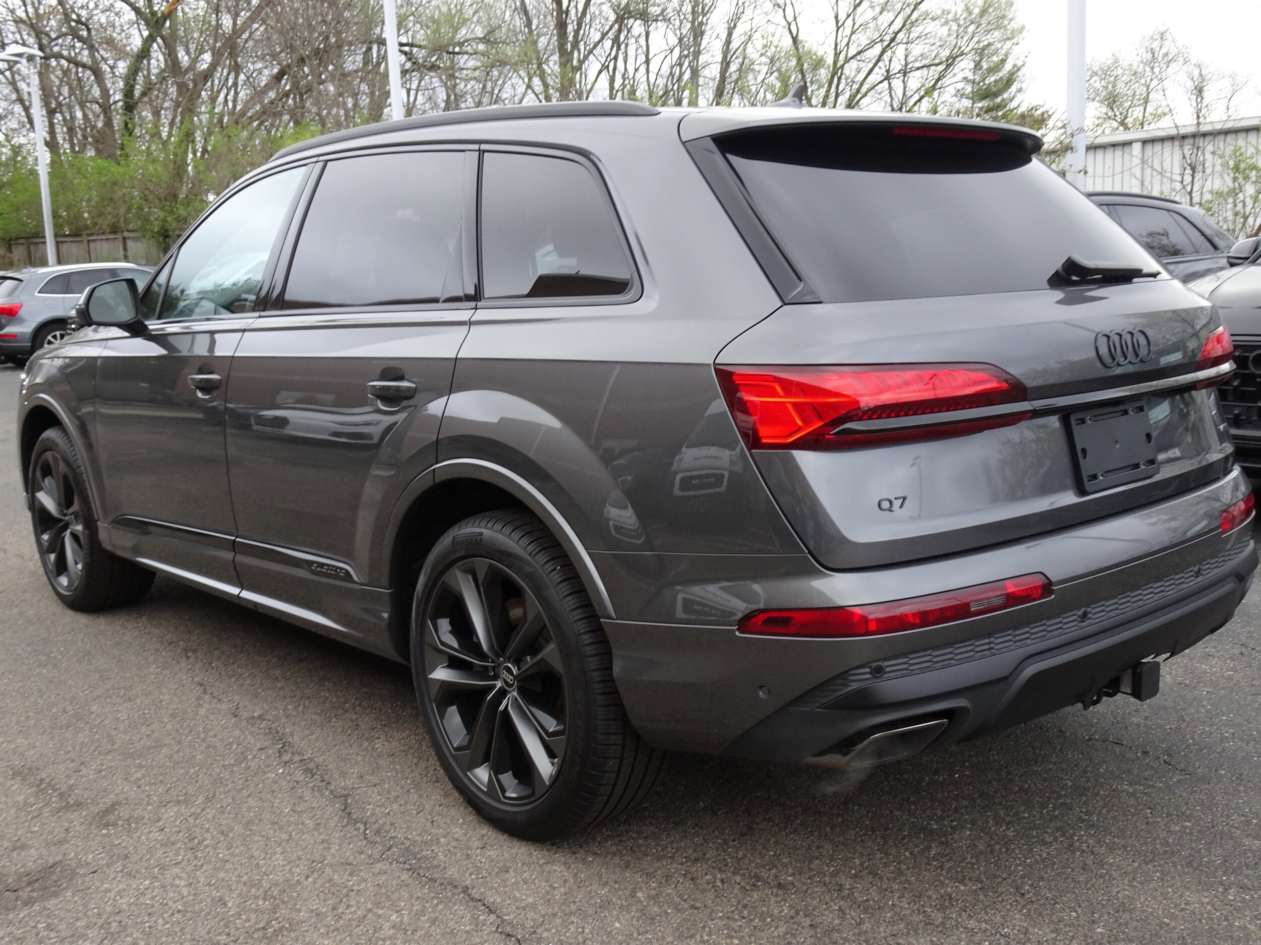 2025 Audi Q7 Premium Plus photo 3