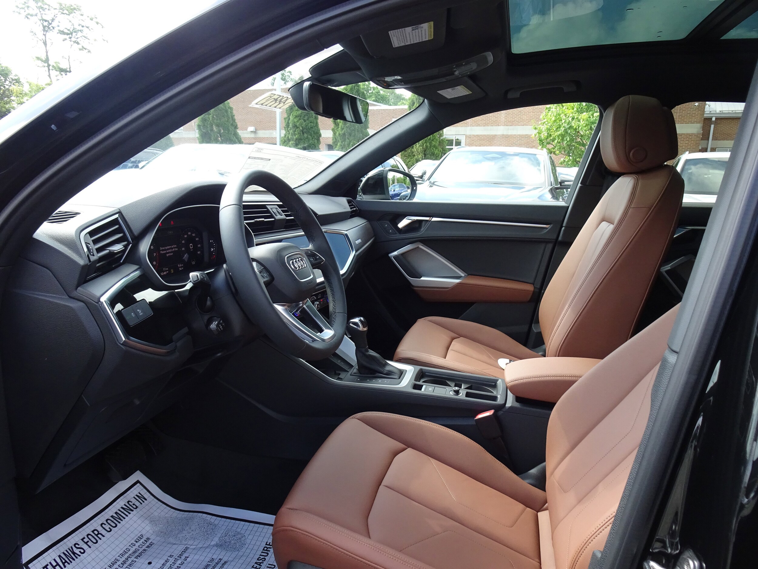 2025 Audi Q3 S line Premium Plus photo 4