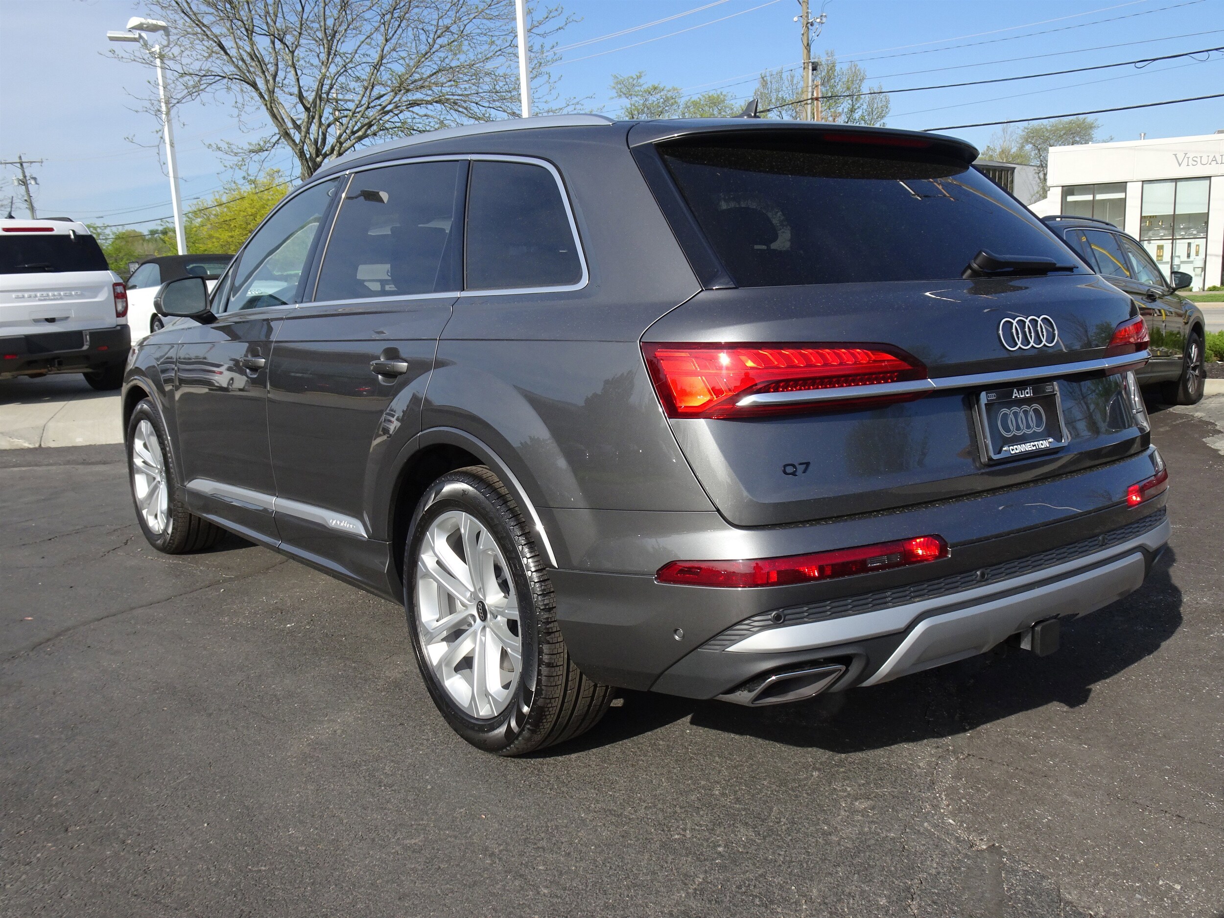 2025 Audi Q7 Prestige photo 3