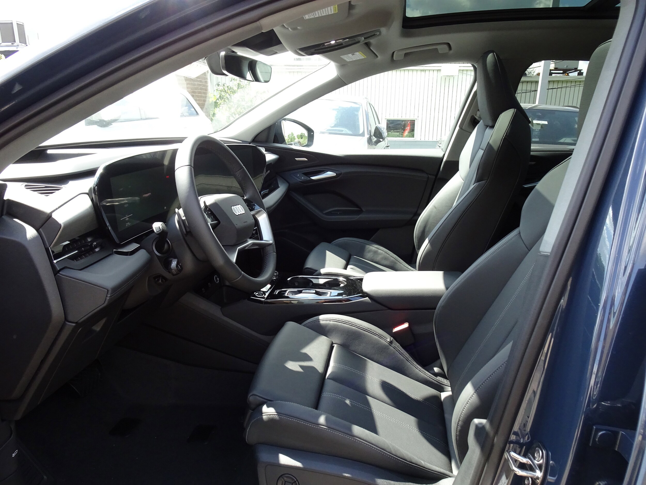 2025 Audi Q6 E-tron Premium Plus photo 4