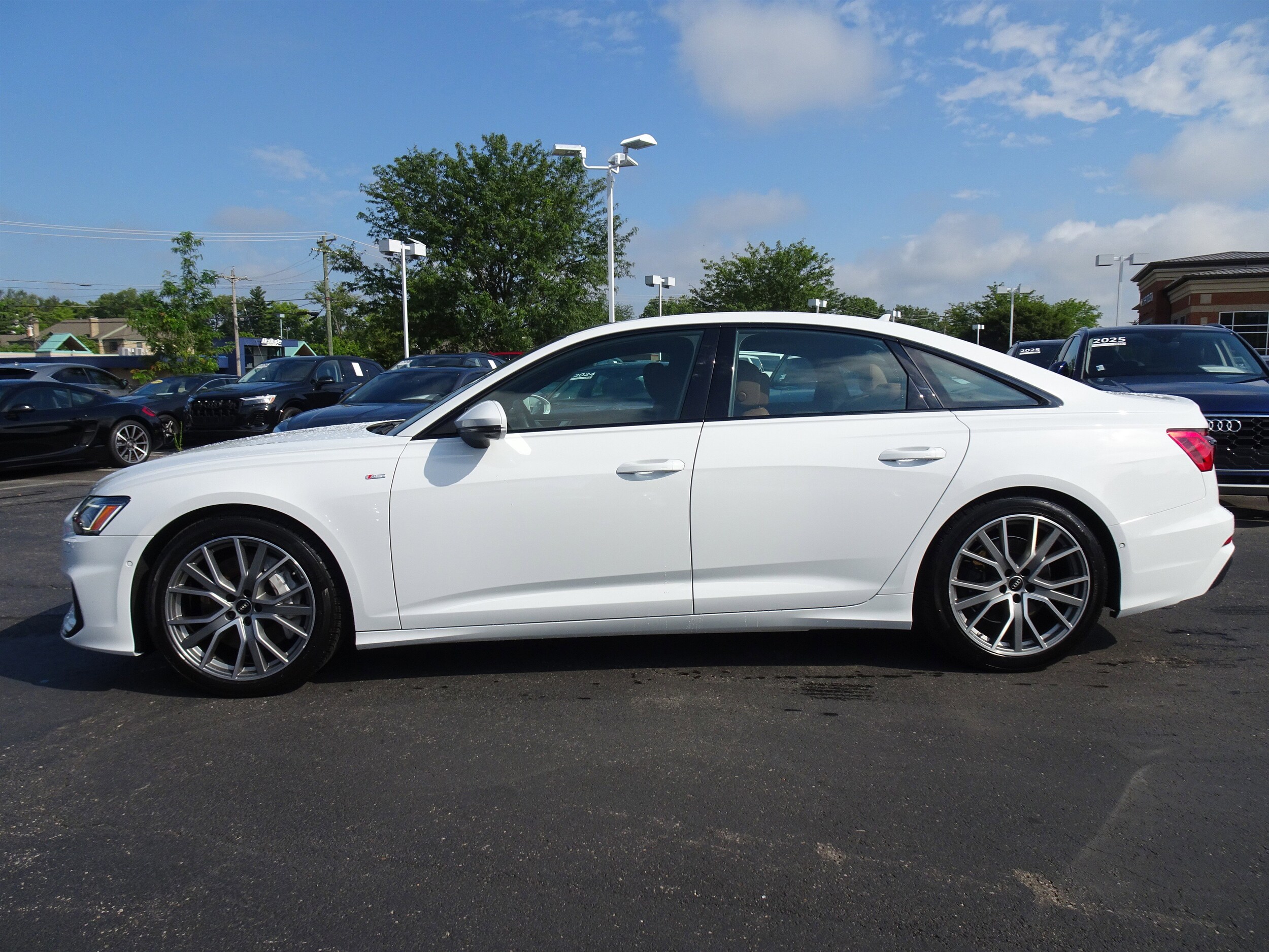 2022 Audi A6 Quattro Premium Plus photo 2