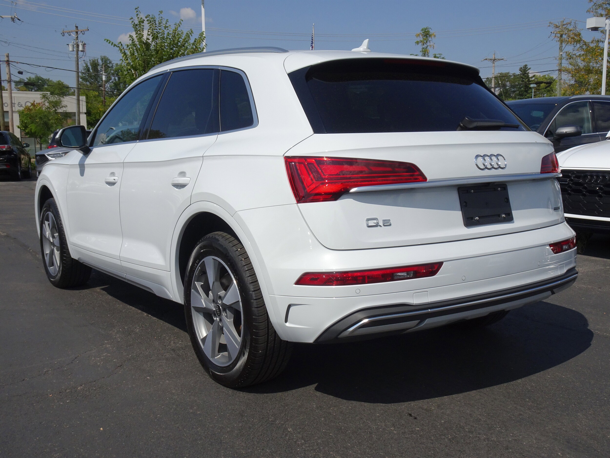 2024 Audi Q5 Premium photo 2
