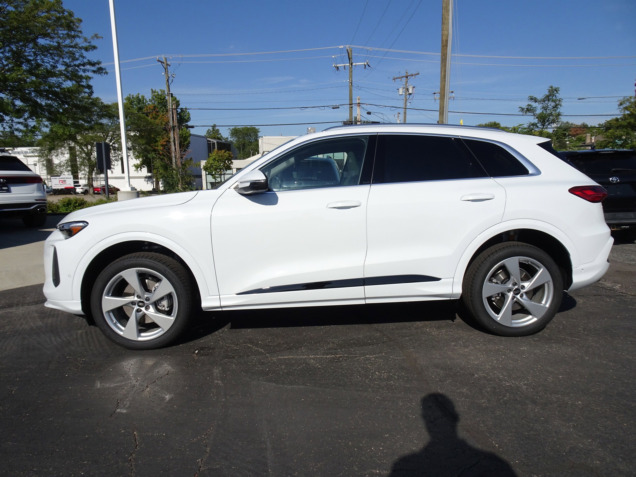 2025 Audi Q5 2.0T Prestige photo 2