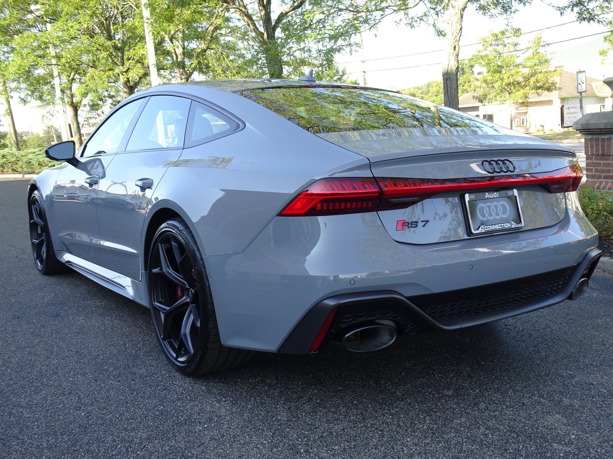 2026 Audi RS 7 Performance Base photo 2