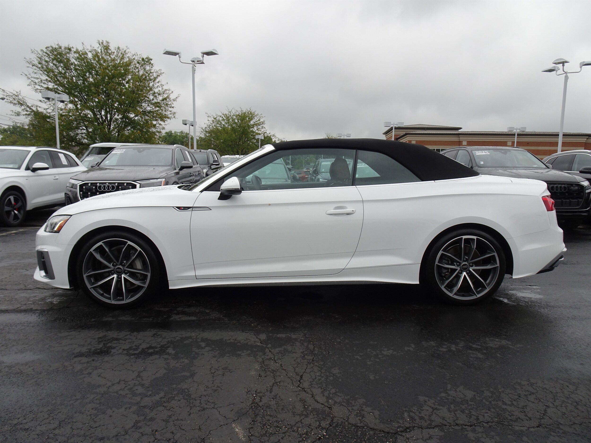2024 Audi A5 S line Premium Plus Cabriolet photo 2