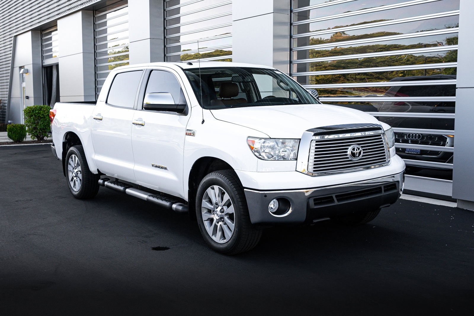 Used 2012 Toyota Tundra Limited with VIN 5TFHW5F18CX248183 for sale in Highland Park, IL