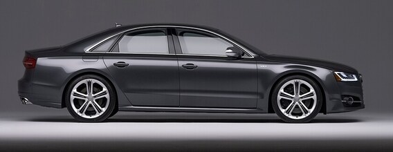 Comparing The 16 Audi S8 And The 16 Bmw 7 Series