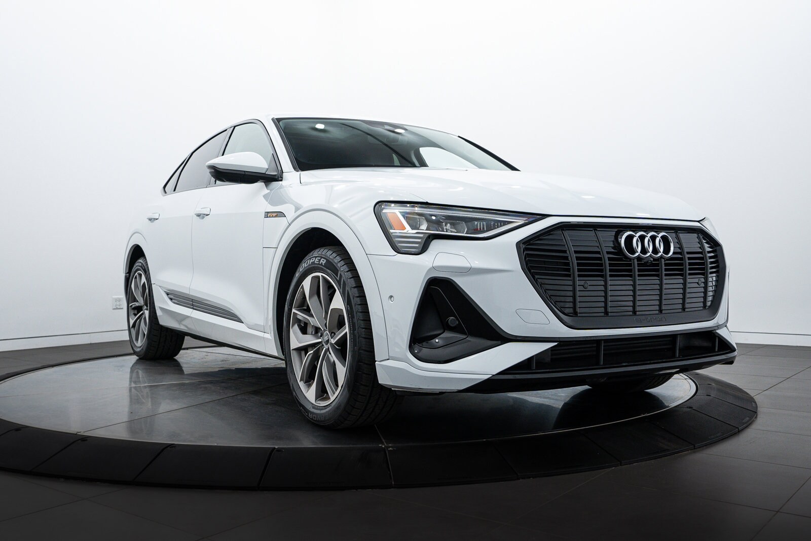 Certified 2021 Audi e-tron Sportback Premium Plus with VIN WA12AAGE0MB024039 for sale in Highland Park, IL